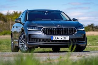 Je úsporný i bez nabíjení? Jak funguje plug-in hybridní pohon ve Škodě Superb